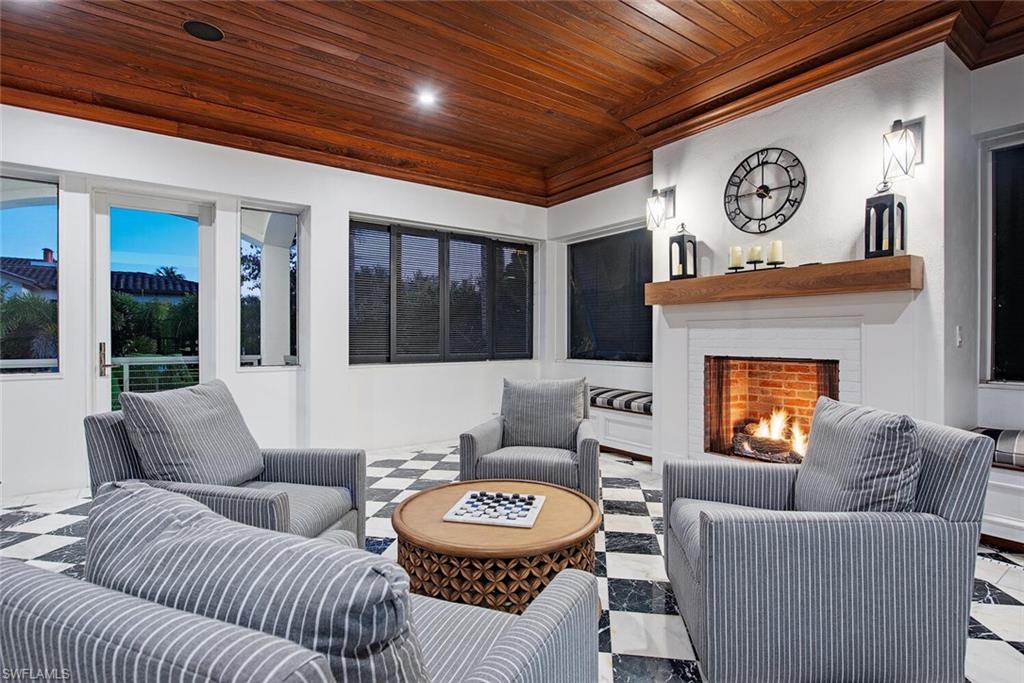 OLDE NAPLES - Residential