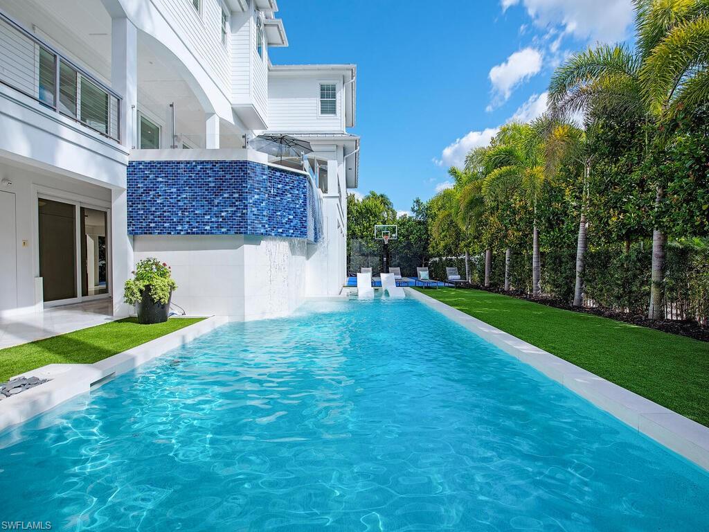 OLDE NAPLES - Residential