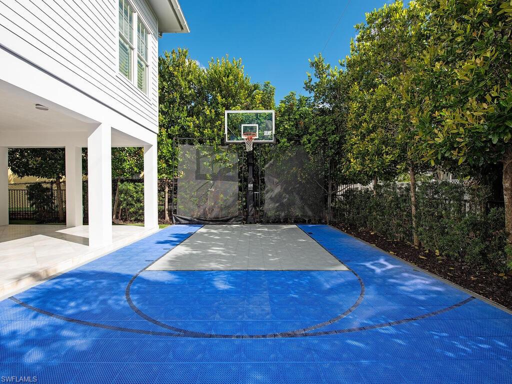 OLDE NAPLES - Residential