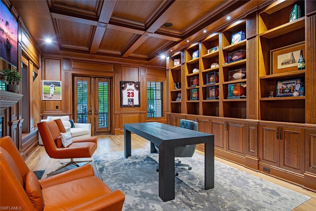 OLDE NAPLES - Residential