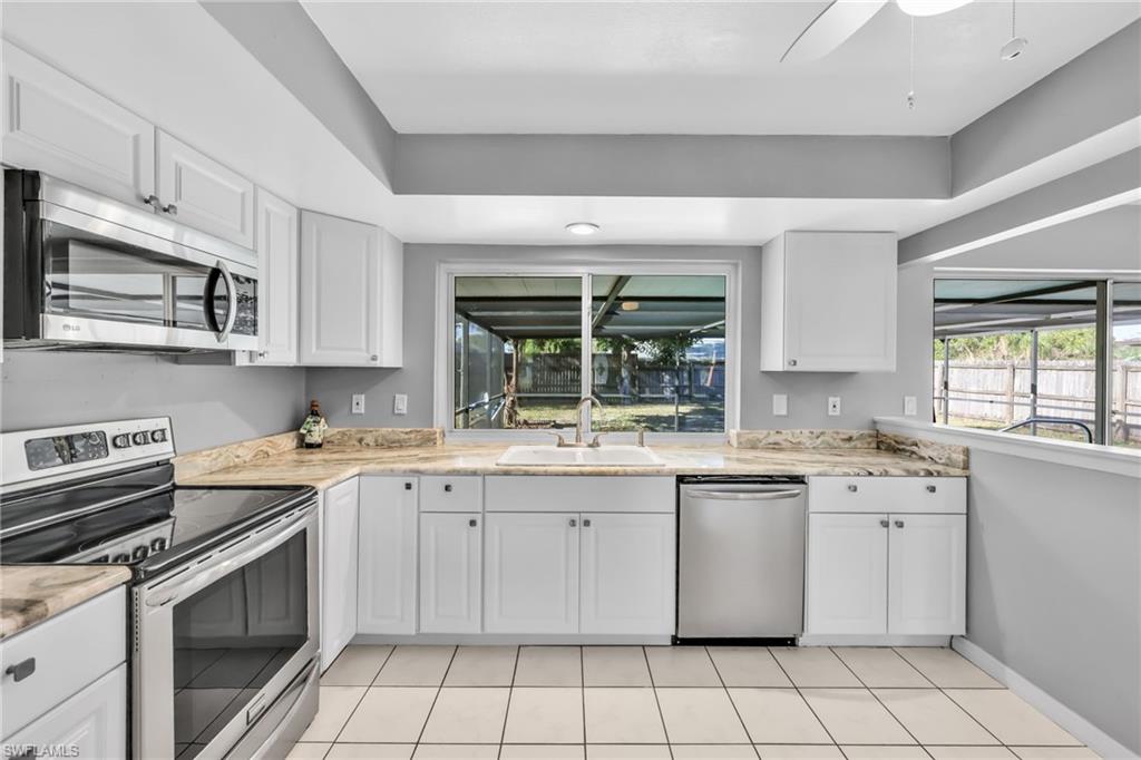 FOXMOOR PINES - Residential