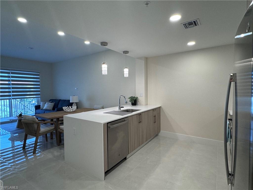 BOTANIKA - Residential Lease