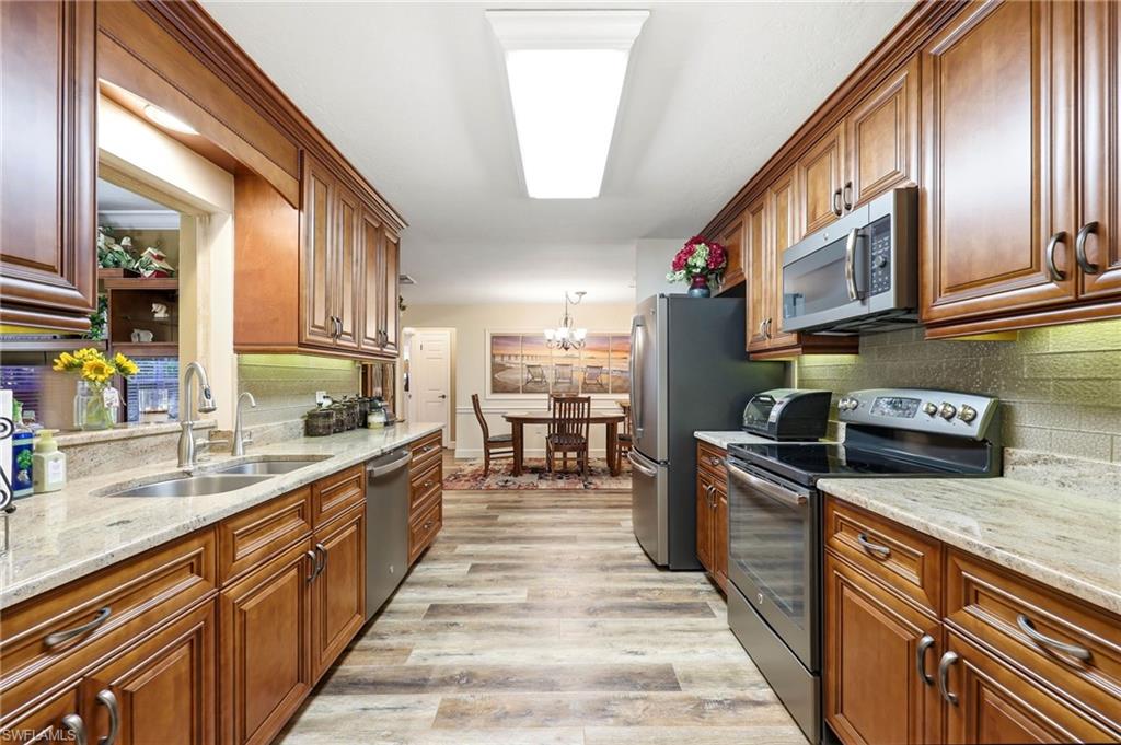 GOLDEN GATE CITY - Residential