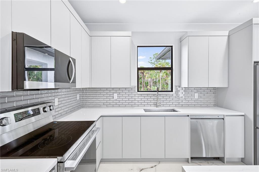 GOLDEN GATE ESTATES - Residential