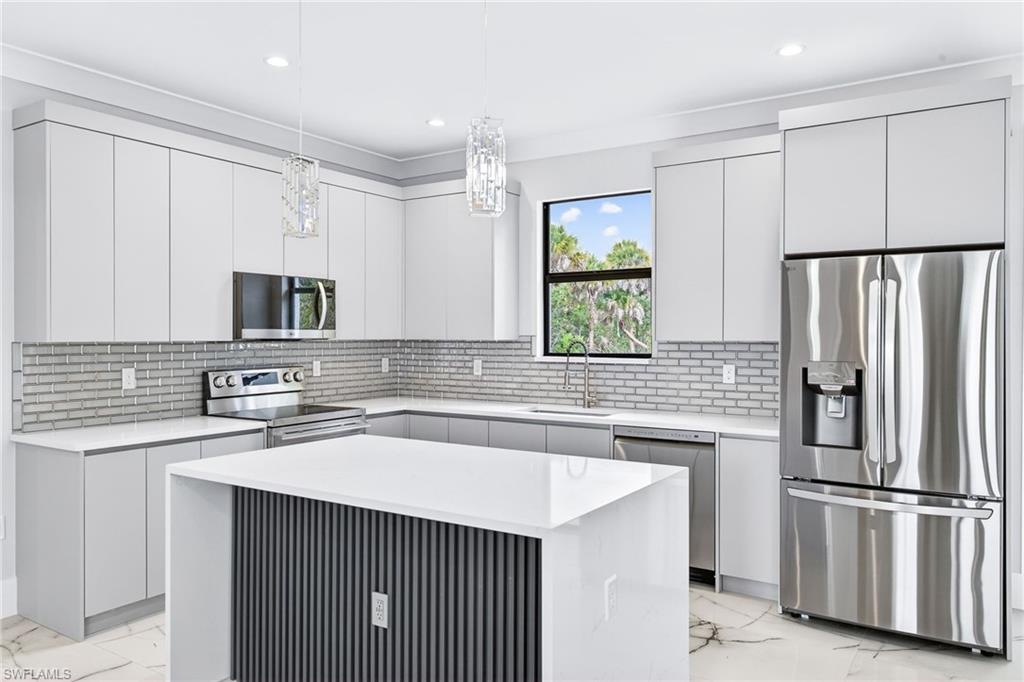 GOLDEN GATE ESTATES - Residential