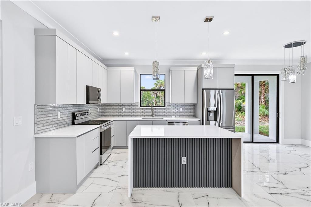 GOLDEN GATE ESTATES - Residential