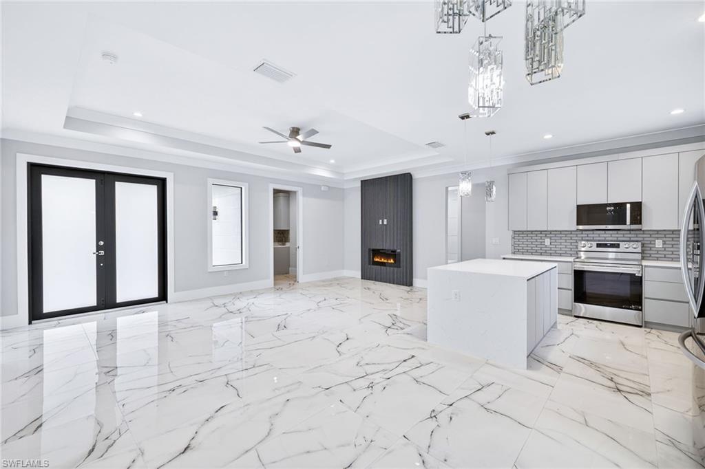 GOLDEN GATE ESTATES - Residential