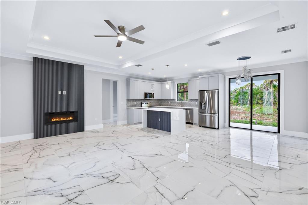 GOLDEN GATE ESTATES - Residential