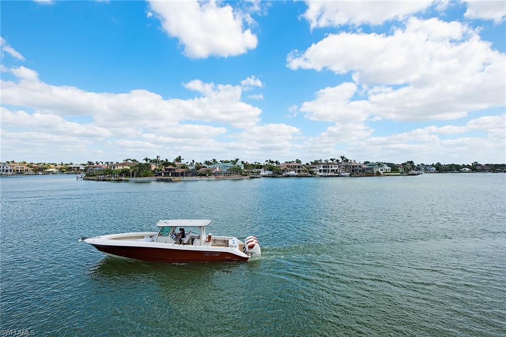 VENETIAN VILLAS - Residential