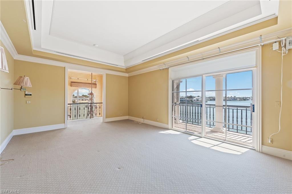 VENETIAN VILLAS - Residential