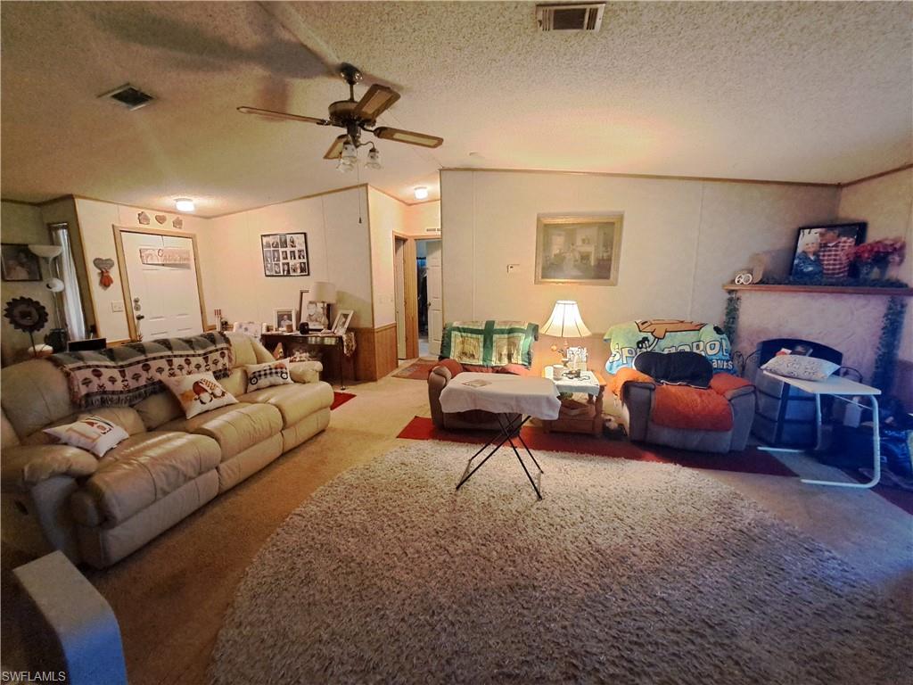 FLAGHOLE - Residential