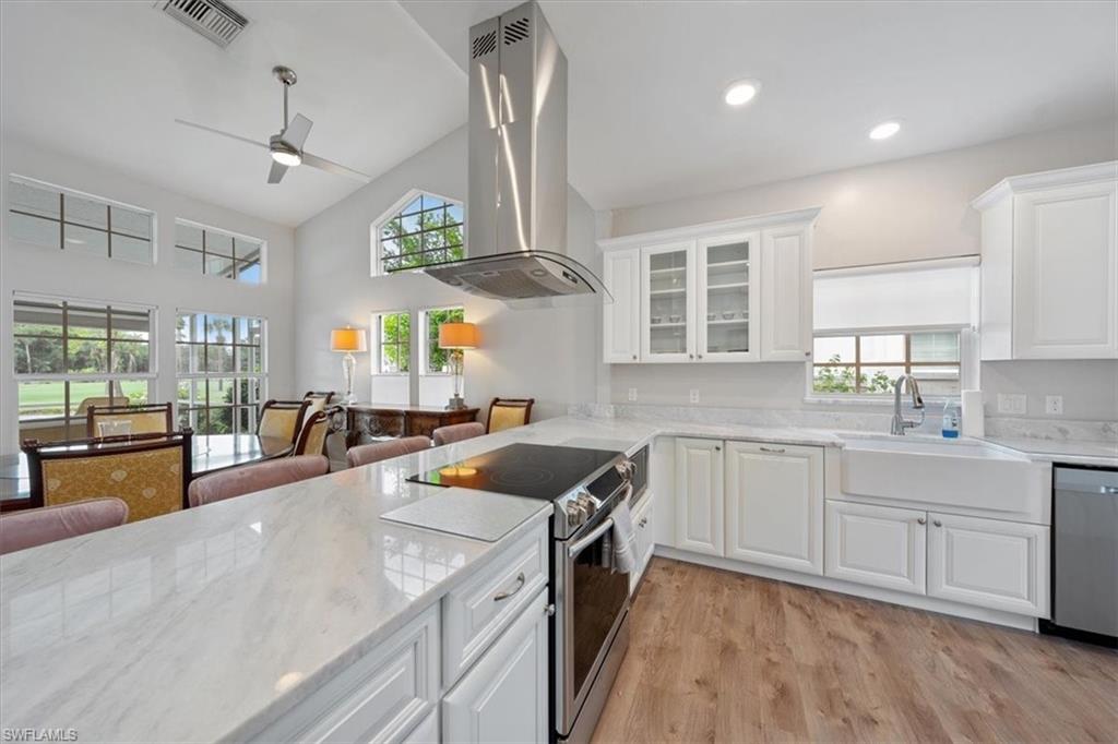 WEDGEFIELD VILLAS - Residential