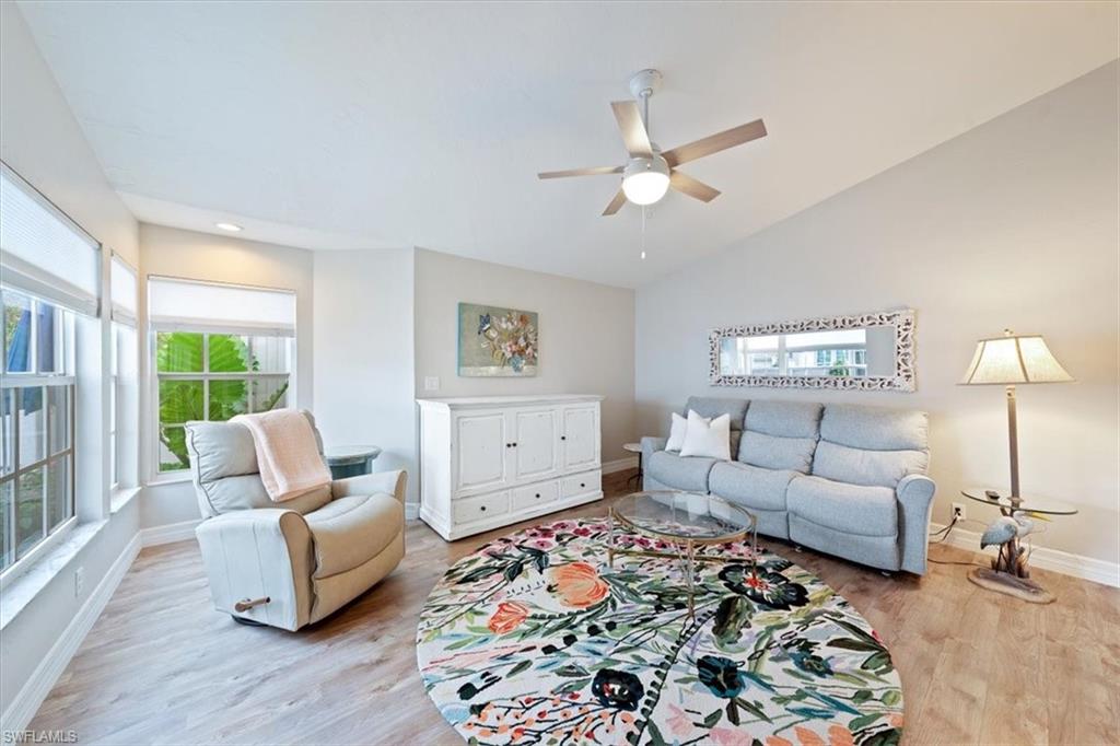 WEDGEFIELD VILLAS - Residential