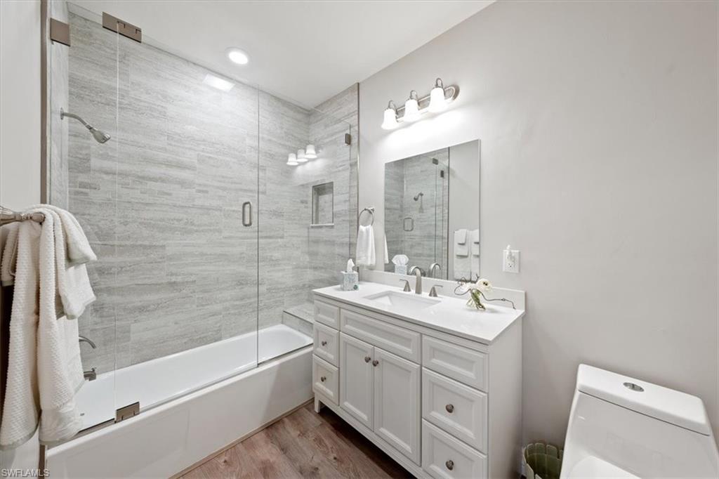 WEDGEFIELD VILLAS - Residential