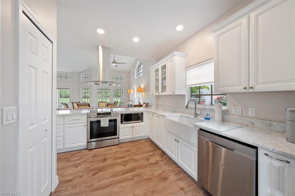 WEDGEFIELD VILLAS - Residential