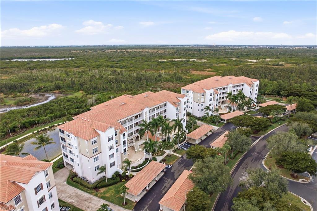 SUTTON WALK - Residential