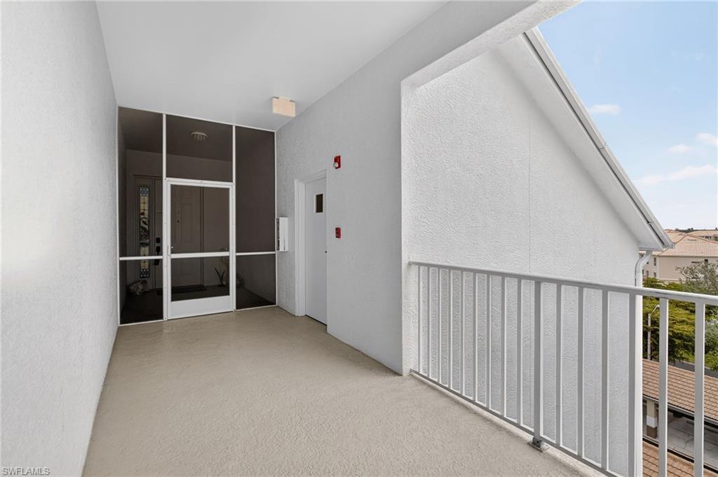 SUTTON WALK - Residential