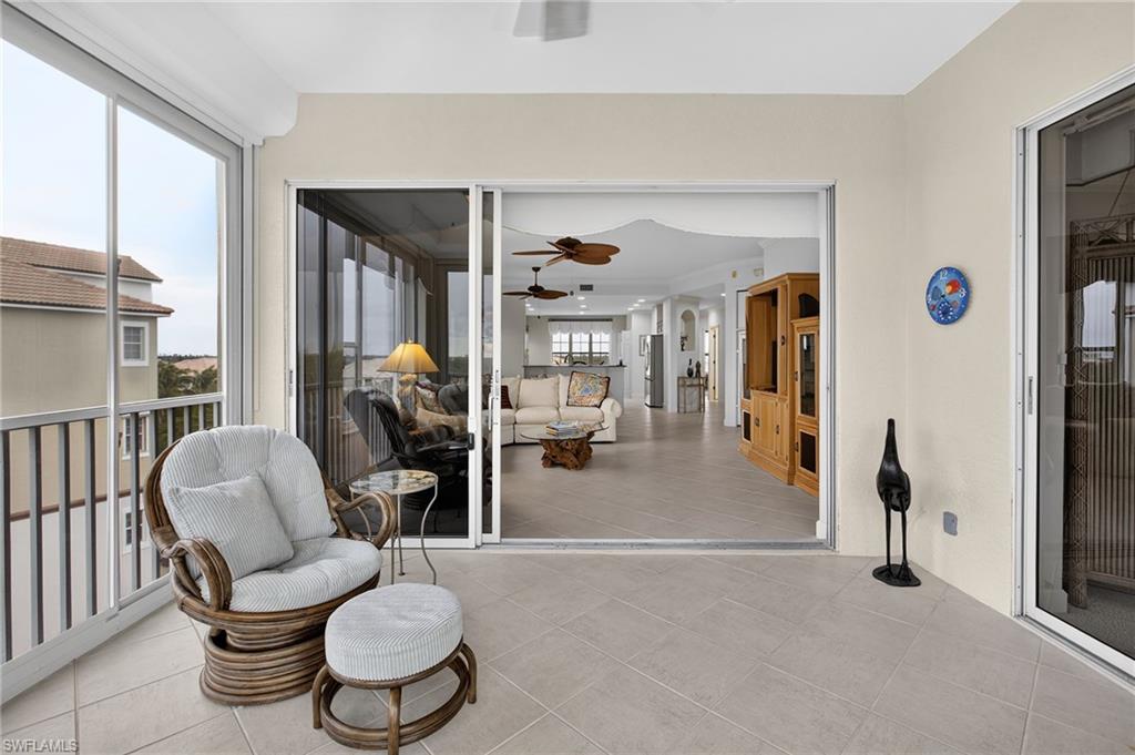 SUTTON WALK - Residential