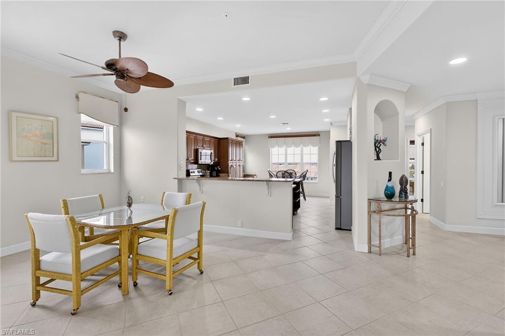 SUTTON WALK - Residential