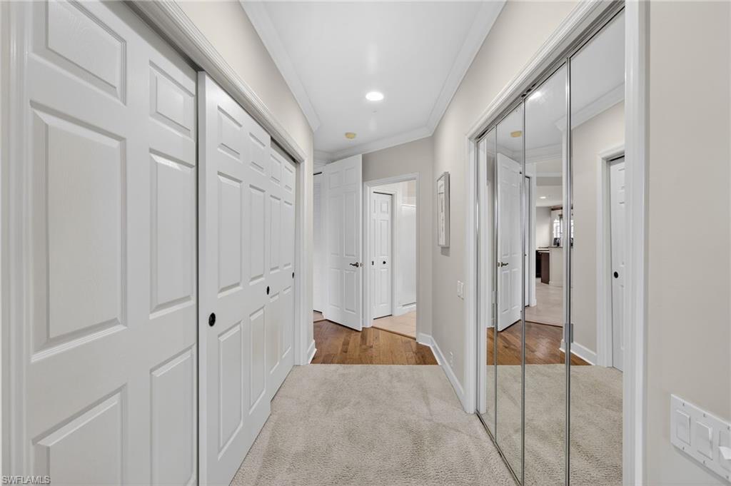 SUTTON WALK - Residential