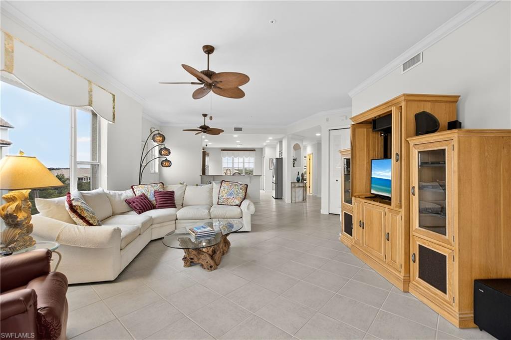 SUTTON WALK - Residential