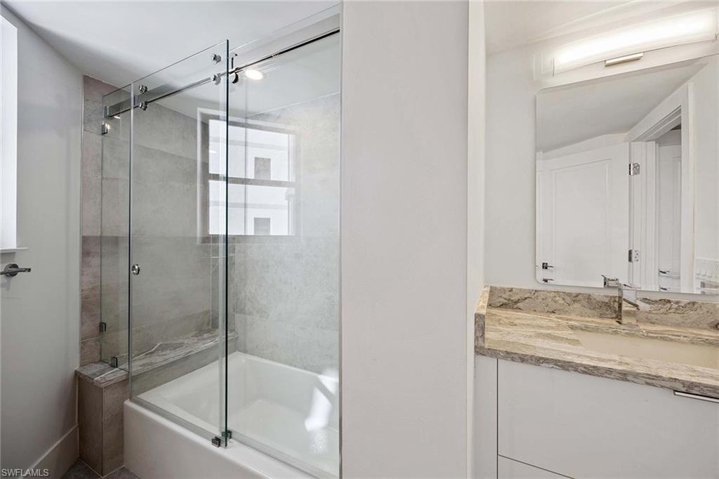 DORCHESTER - Residential Lease