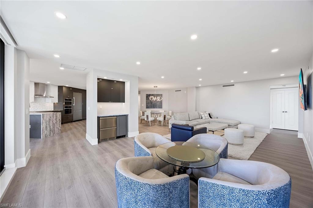 DORCHESTER - Residential Lease