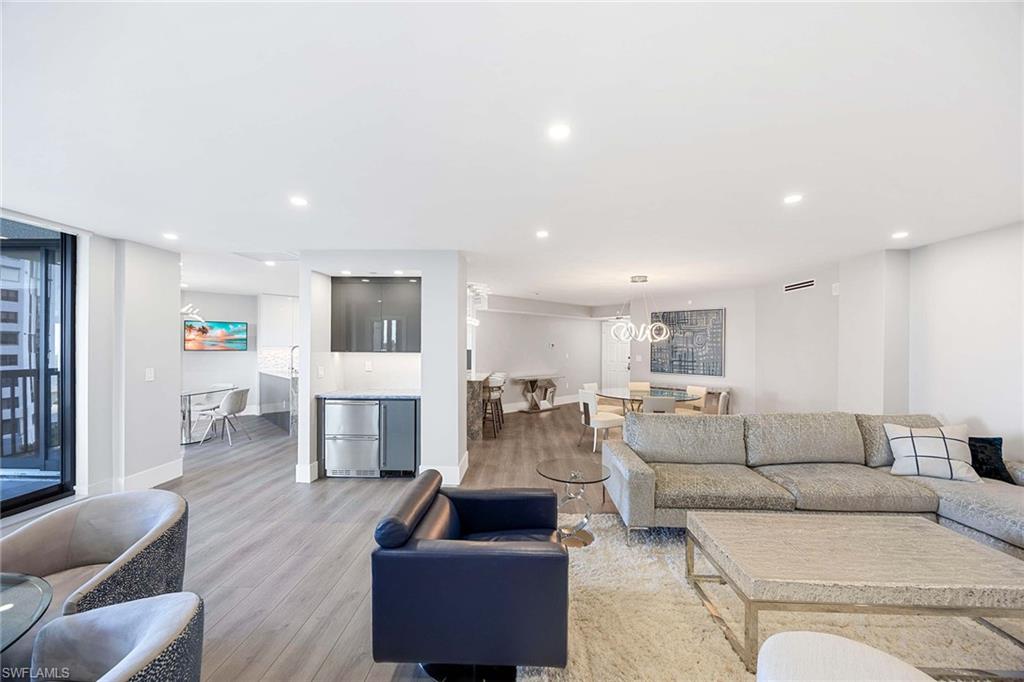 DORCHESTER - Residential Lease