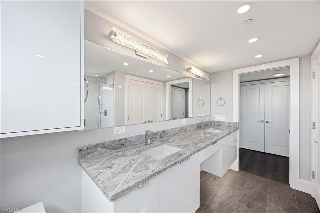 DORCHESTER - Residential Lease