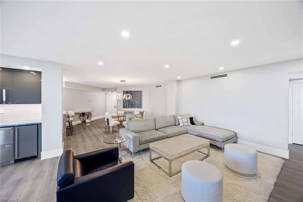 DORCHESTER - Residential Lease