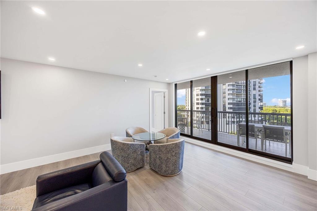 DORCHESTER - Residential Lease