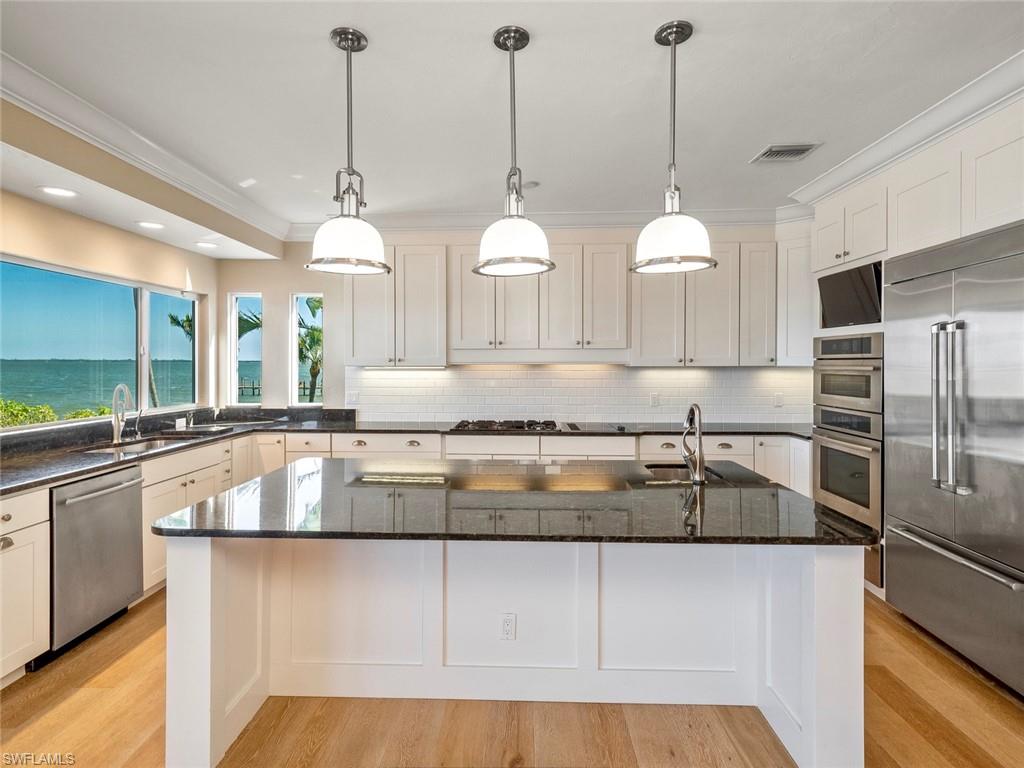 METES AND BOUNDS - Residential