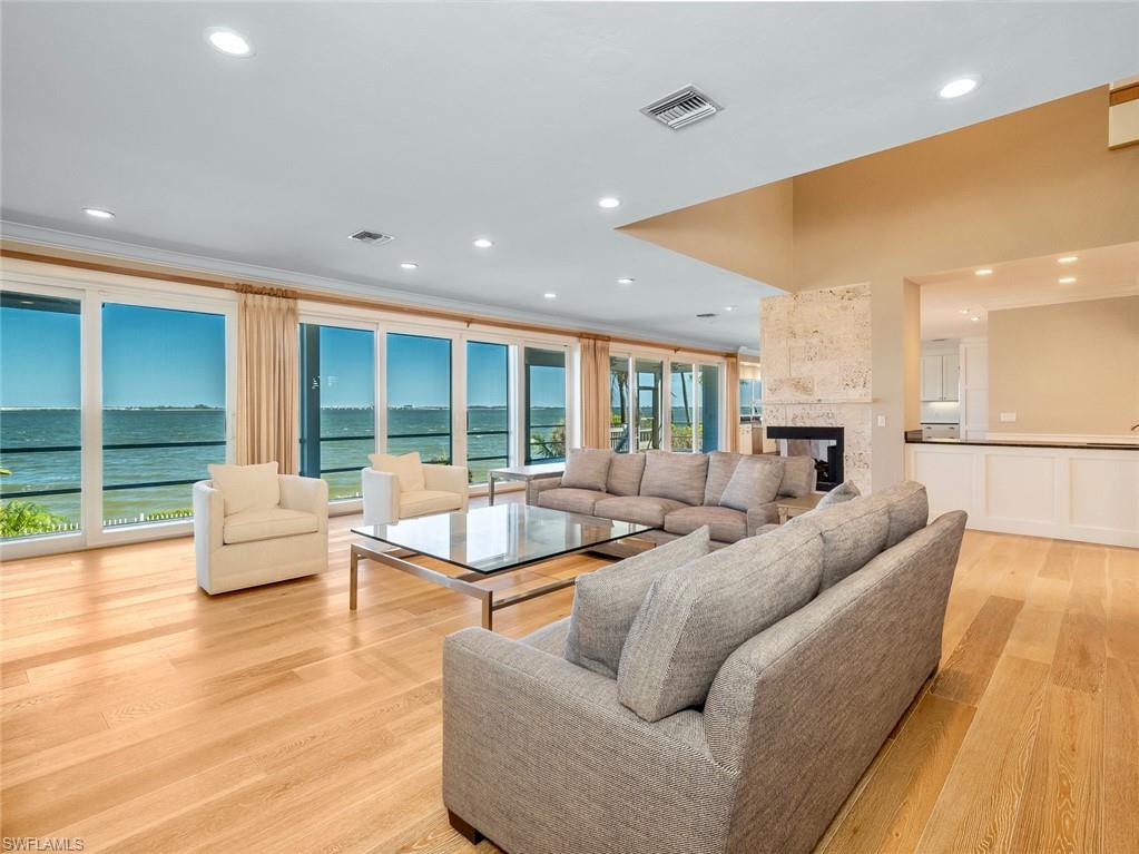 METES AND BOUNDS - Residential