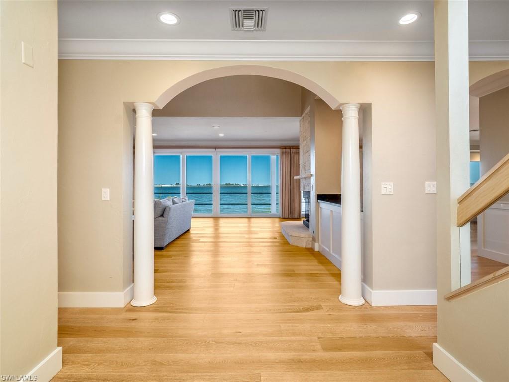 METES AND BOUNDS - Residential