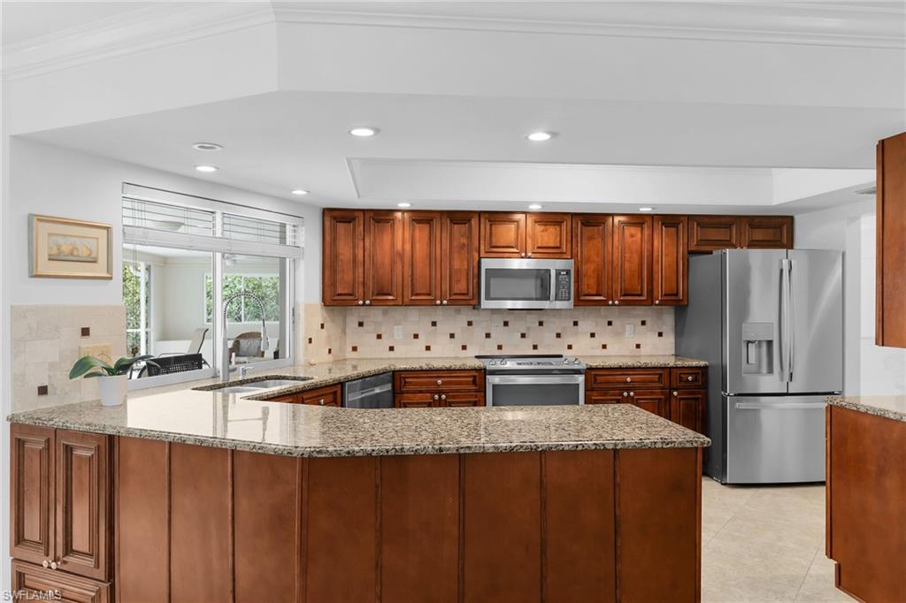 IMPERIAL GOLF ESTATES - Residential