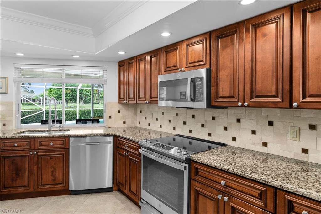 IMPERIAL GOLF ESTATES - Residential