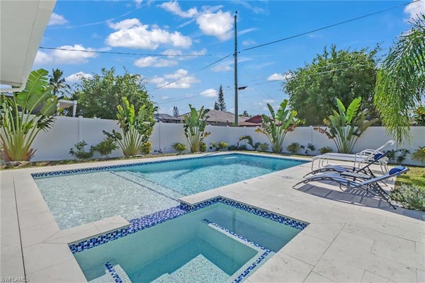724 100TH AVE N, NAPLES, FL 34108 - Image 6c9cacdd73a6ecfbfa68e1cb583b60c8/1824401674