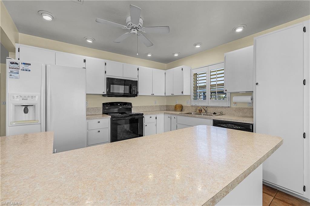 CAPTAINS COVE - Residential