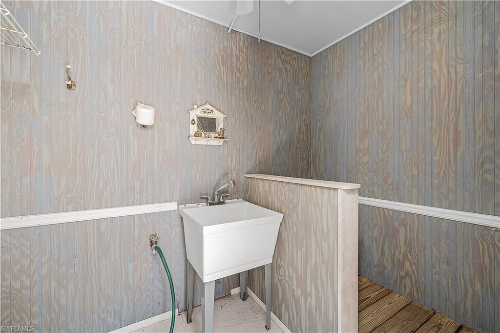 CAPTAINS COVE - Residential