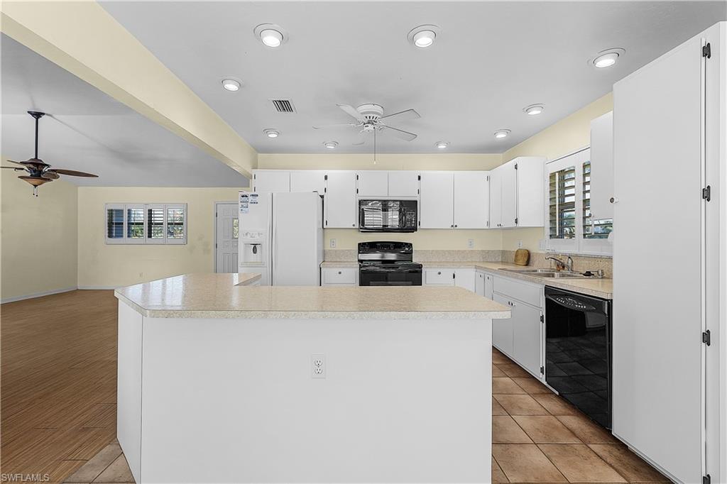 CAPTAINS COVE - Residential