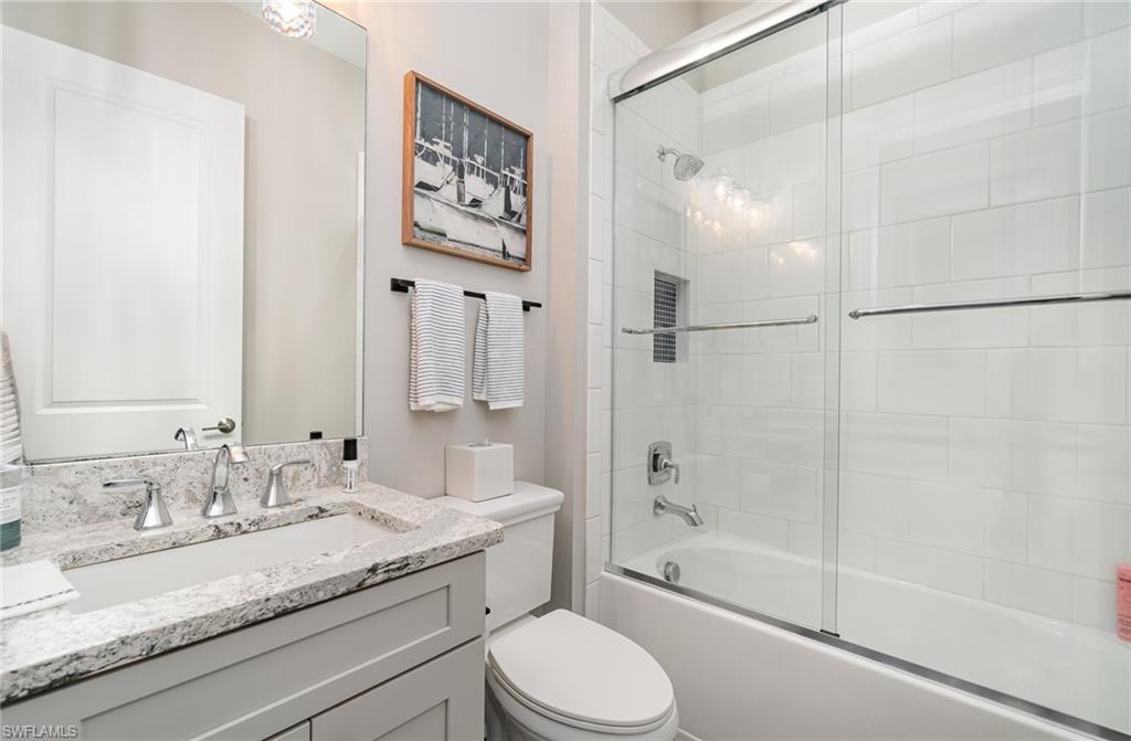 ESPLANADE - Residential Lease