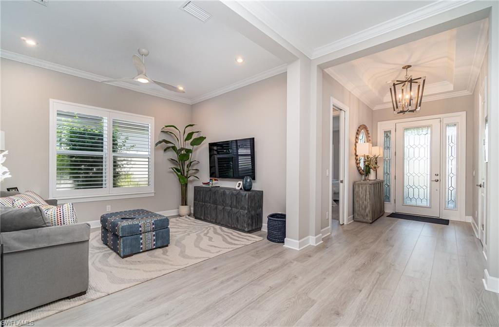 ESPLANADE - Residential Lease