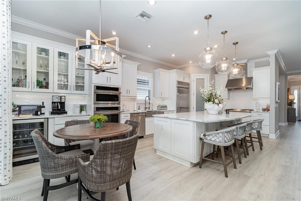 ESPLANADE - Residential Lease