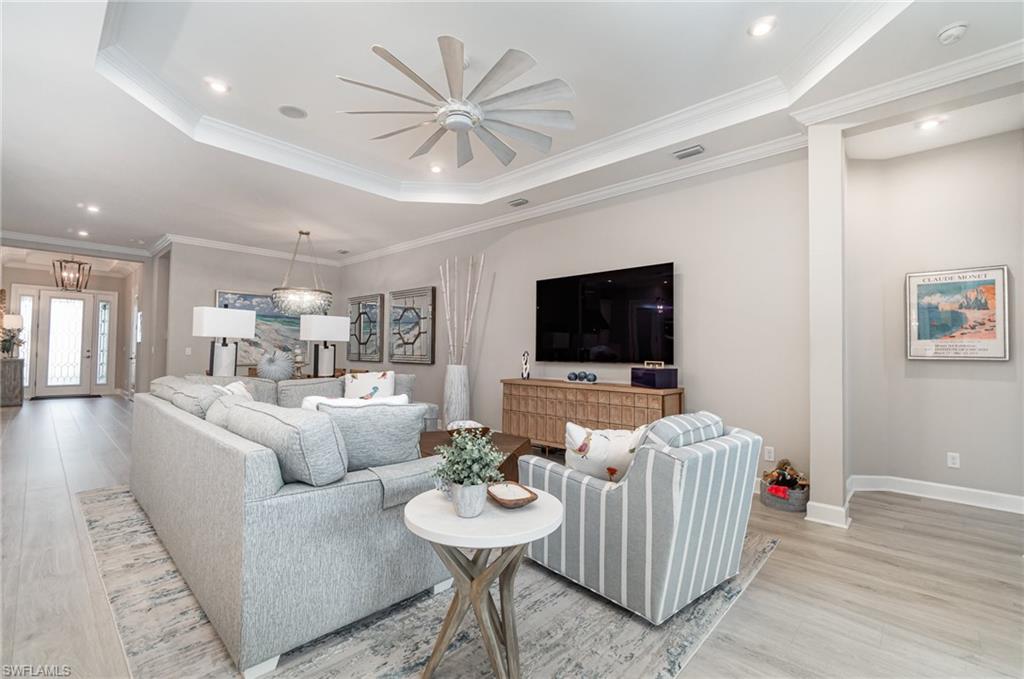 ESPLANADE - Residential Lease