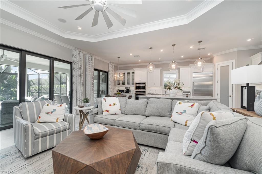 ESPLANADE - Residential Lease