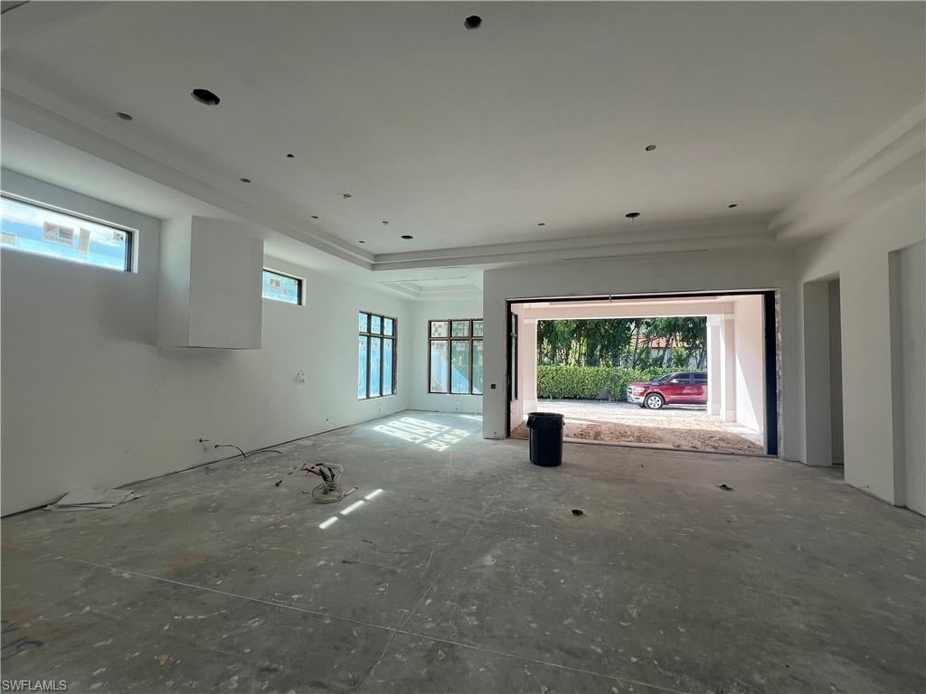 6650 Palisades AVE