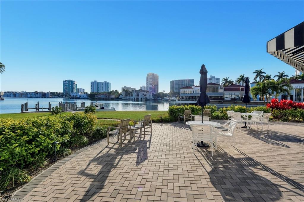 PELICAN POINT WEST - Residential