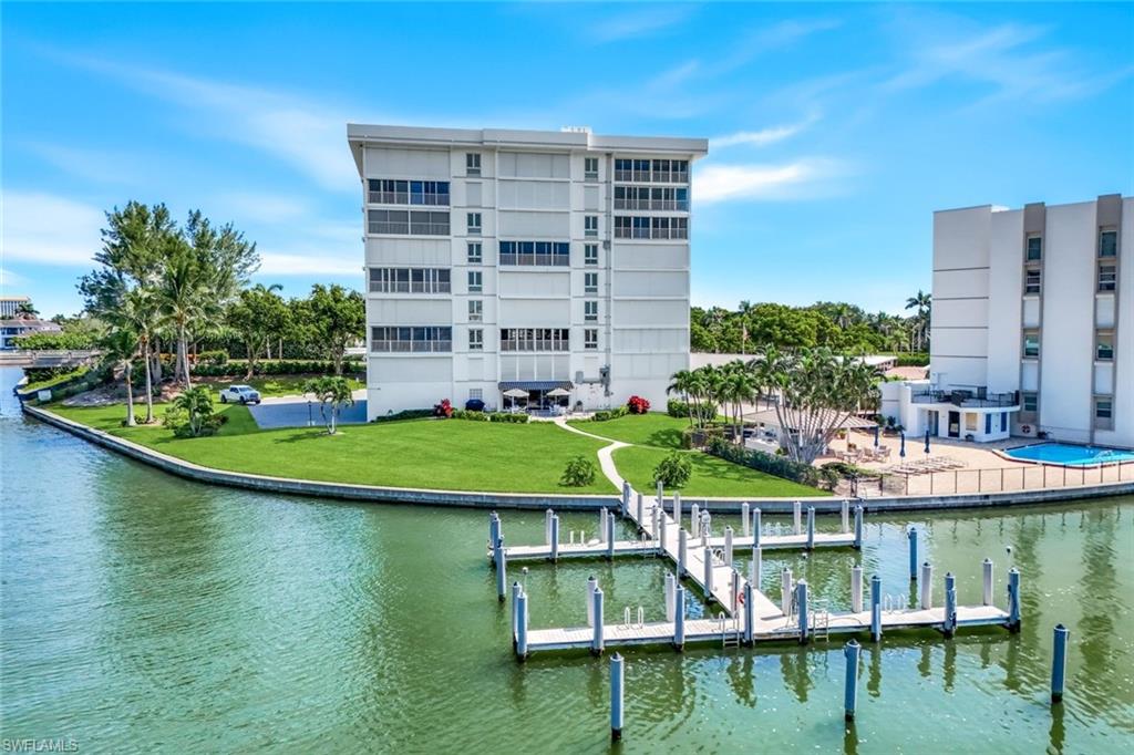 PELICAN POINT WEST - Residential