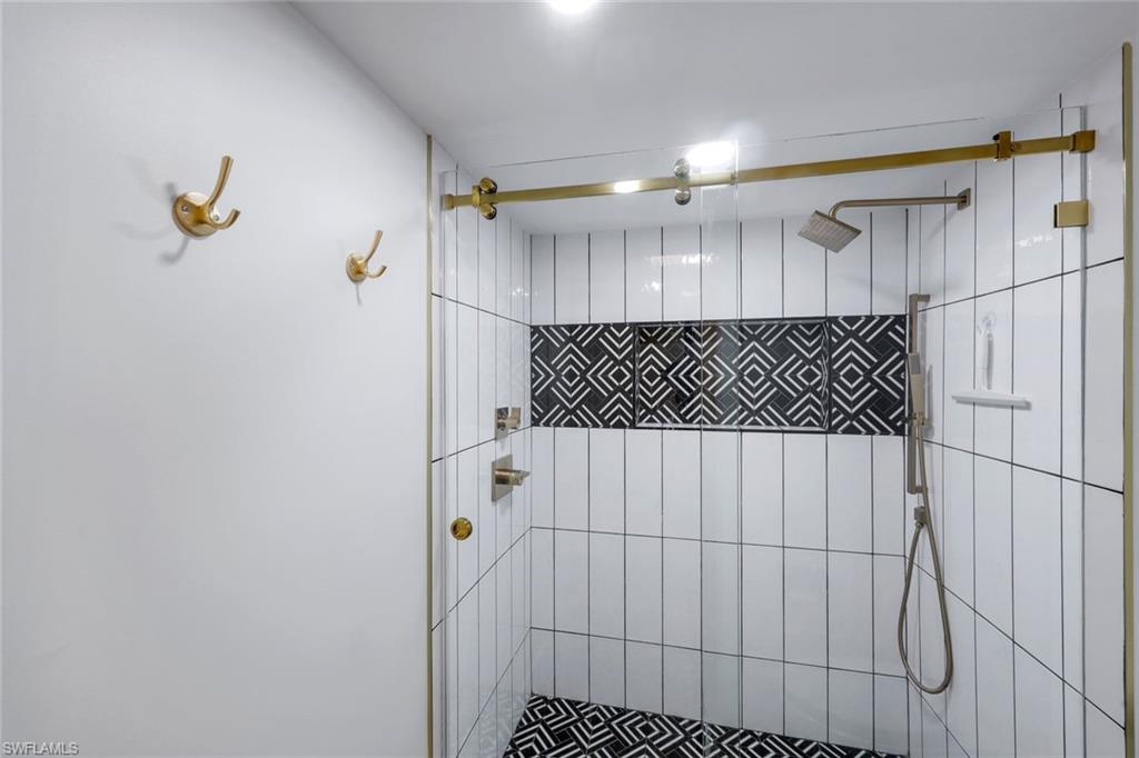 PELICAN POINT WEST - Residential