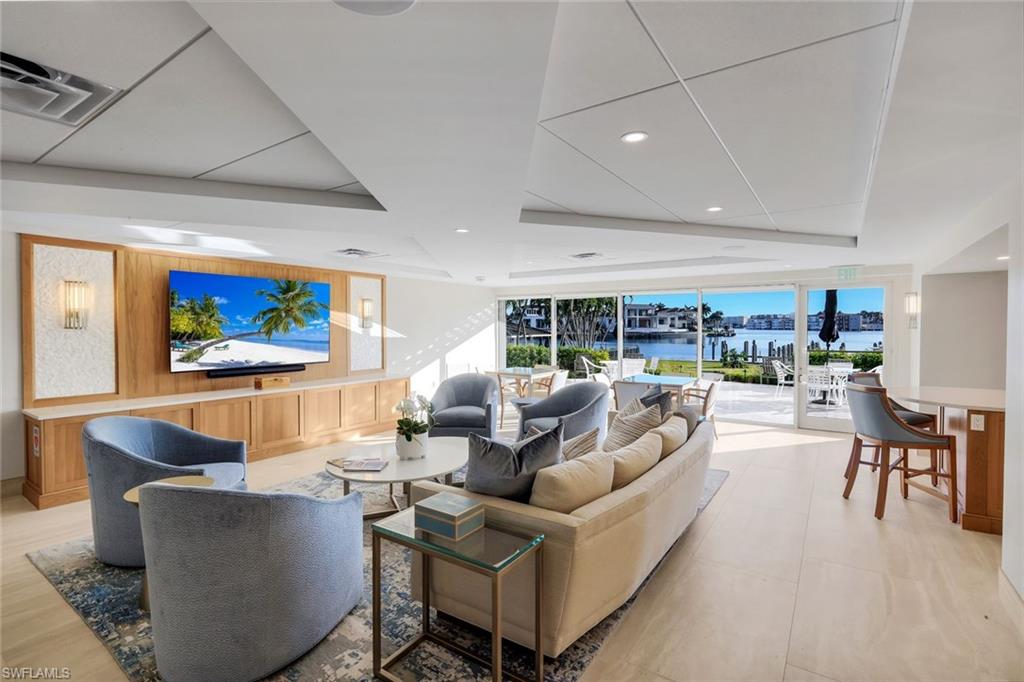 PELICAN POINT WEST - Residential